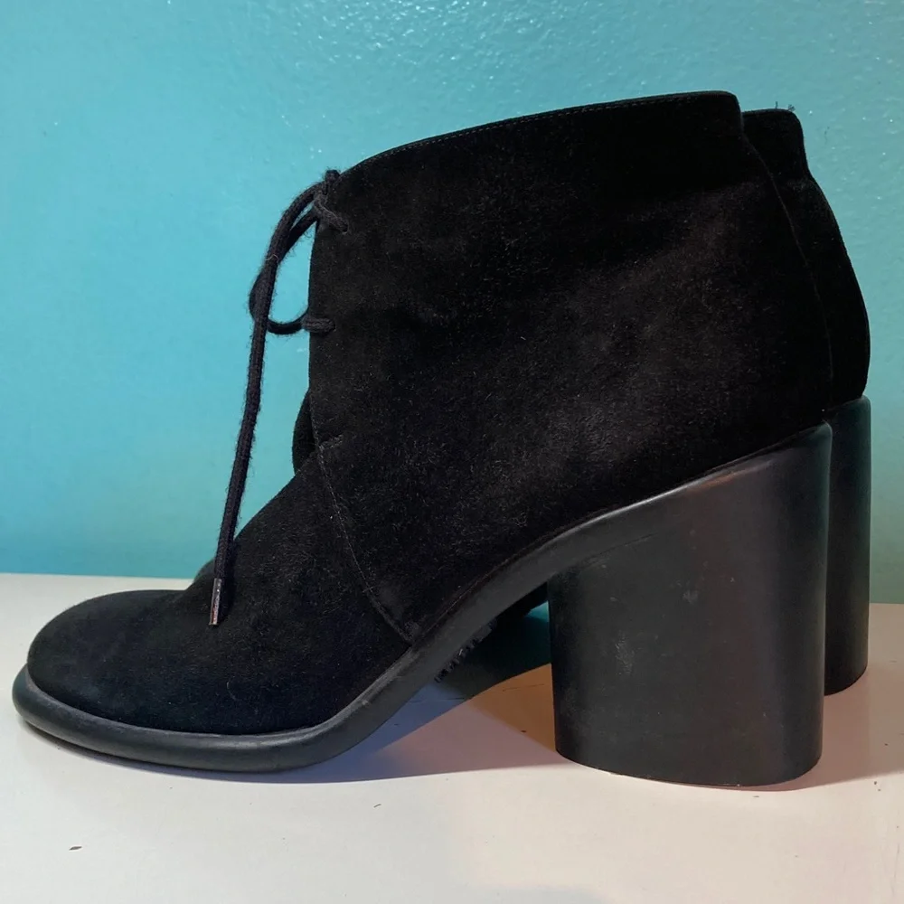 DKNY Vintage Black Suede Leather Women 9 Lace Up Italian Shoes High 3.25